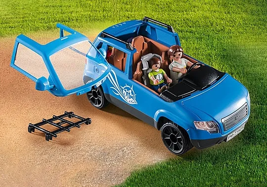 71423 Caravan with Car