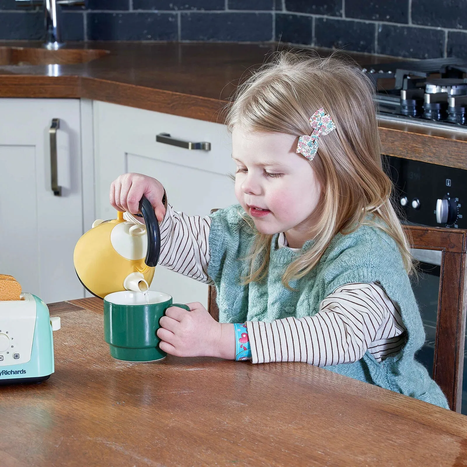 Casdon Morphy Richards Toaster & Kettle