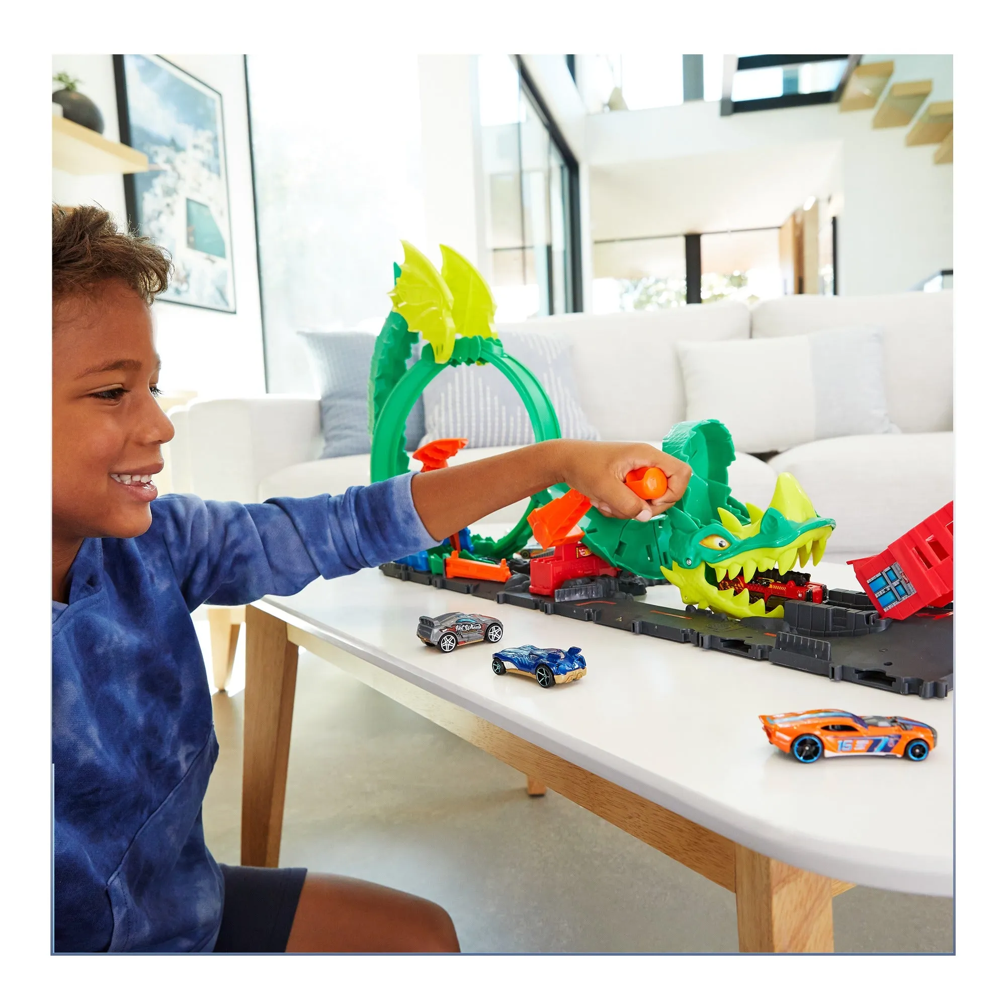 Hot Wheels City Dragon Drive Firefight Playset